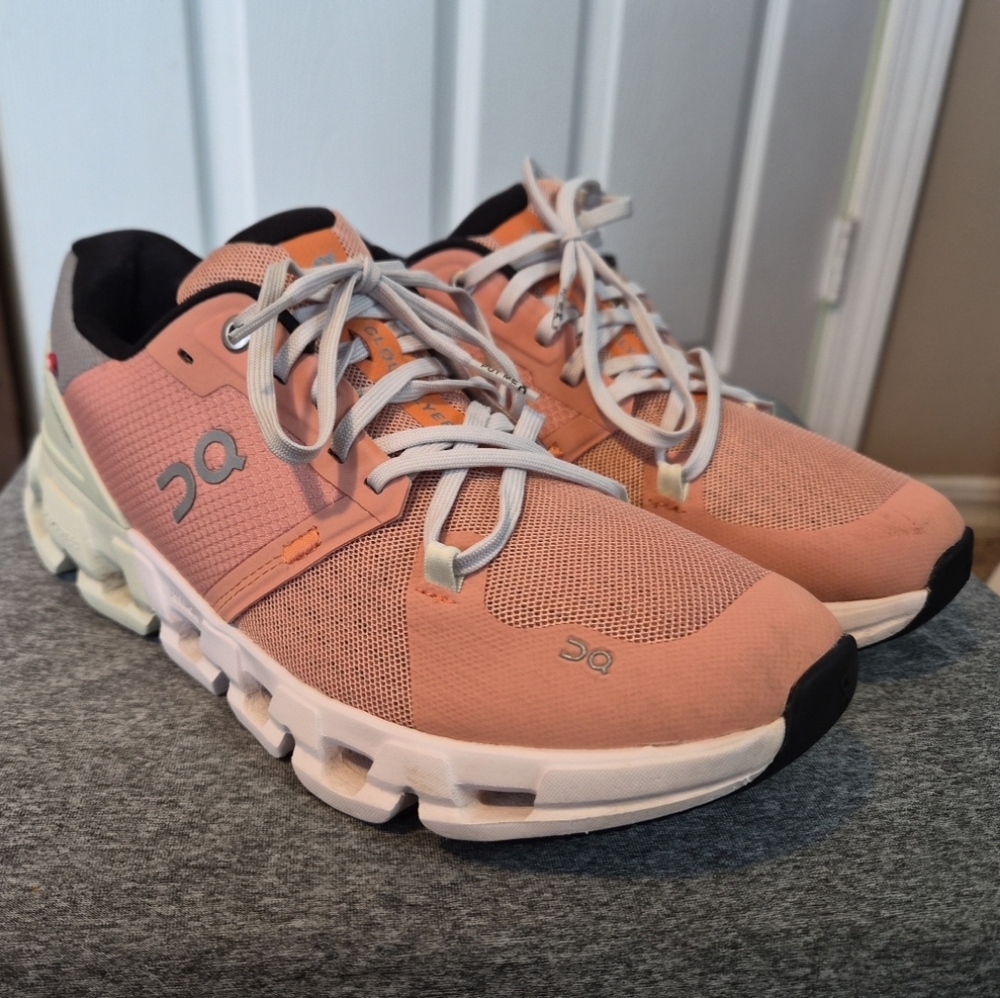 Women's ON Cloudflyer 4 "Peach/Aloe" (71.98669) Running Shoes Sz. 8
